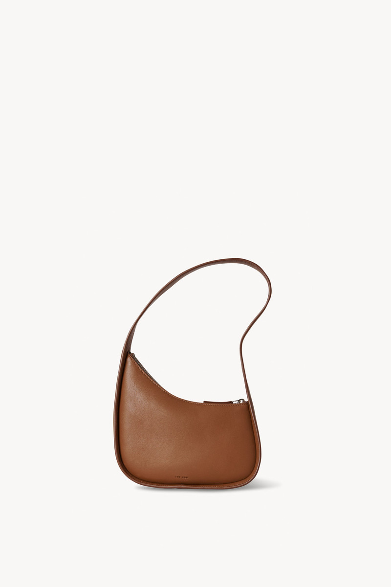 Half Moon Bag in Leather 1