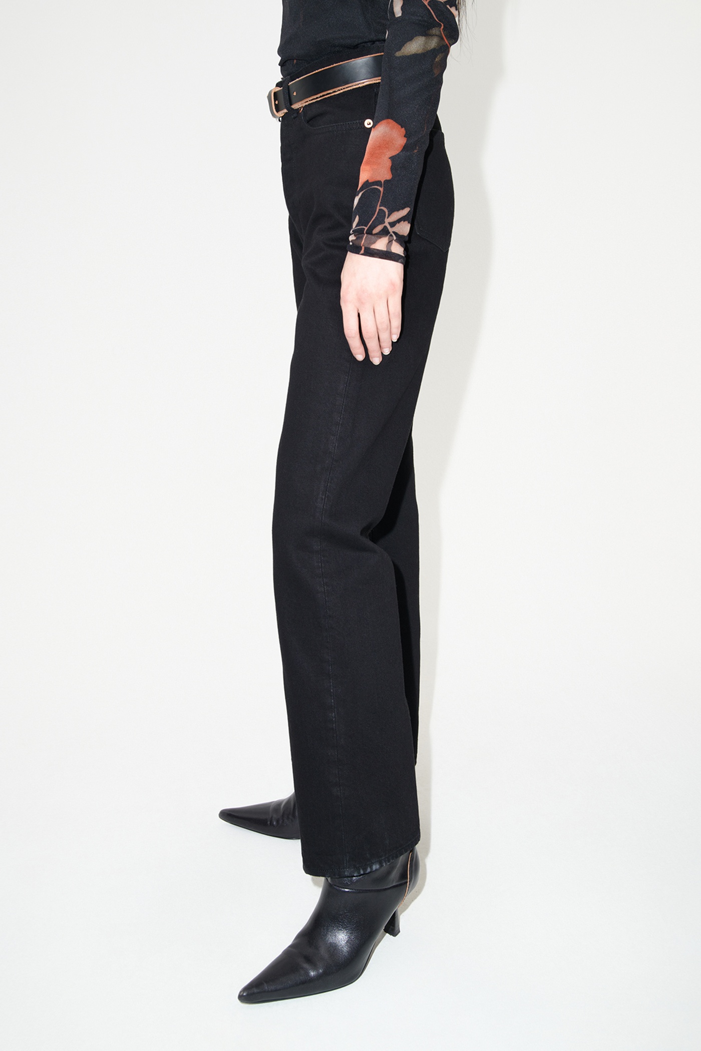 Linear Cut Black Selvedge - 5