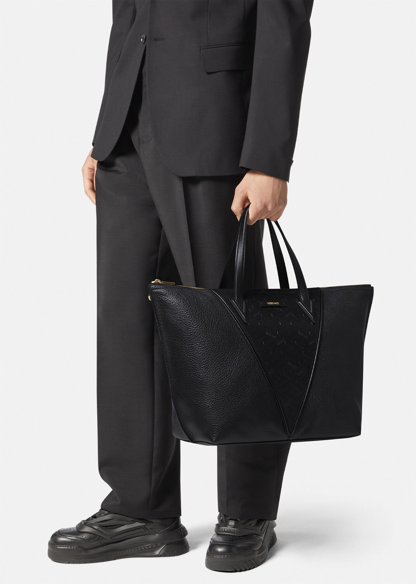 V Greca Signature Tote Bag - 6