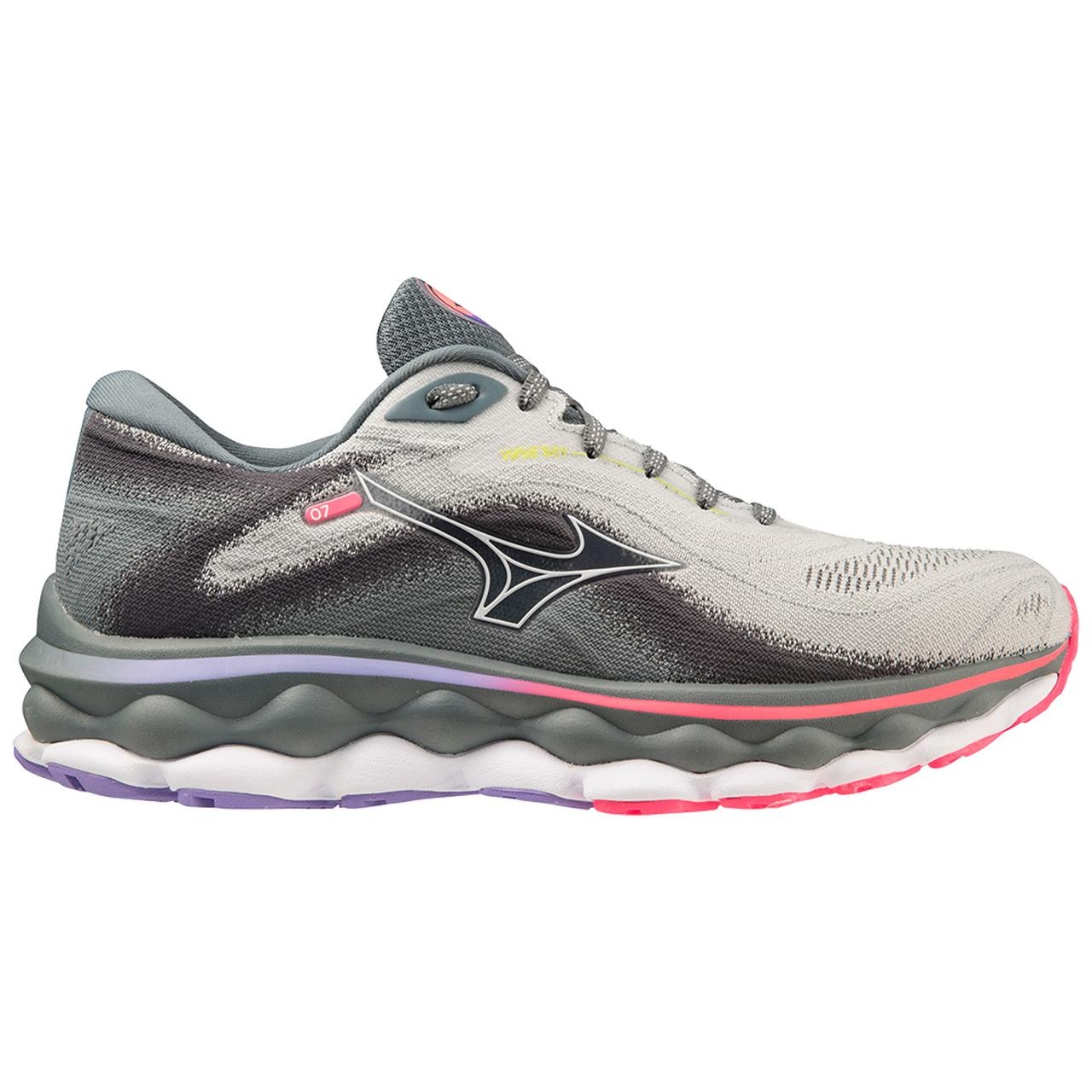 Women's Wave Sky 7 Running Shoe - 6