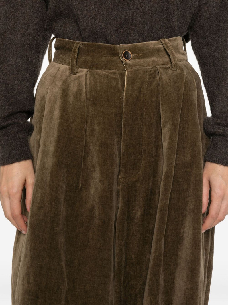 button-fastening pleated trousers 5