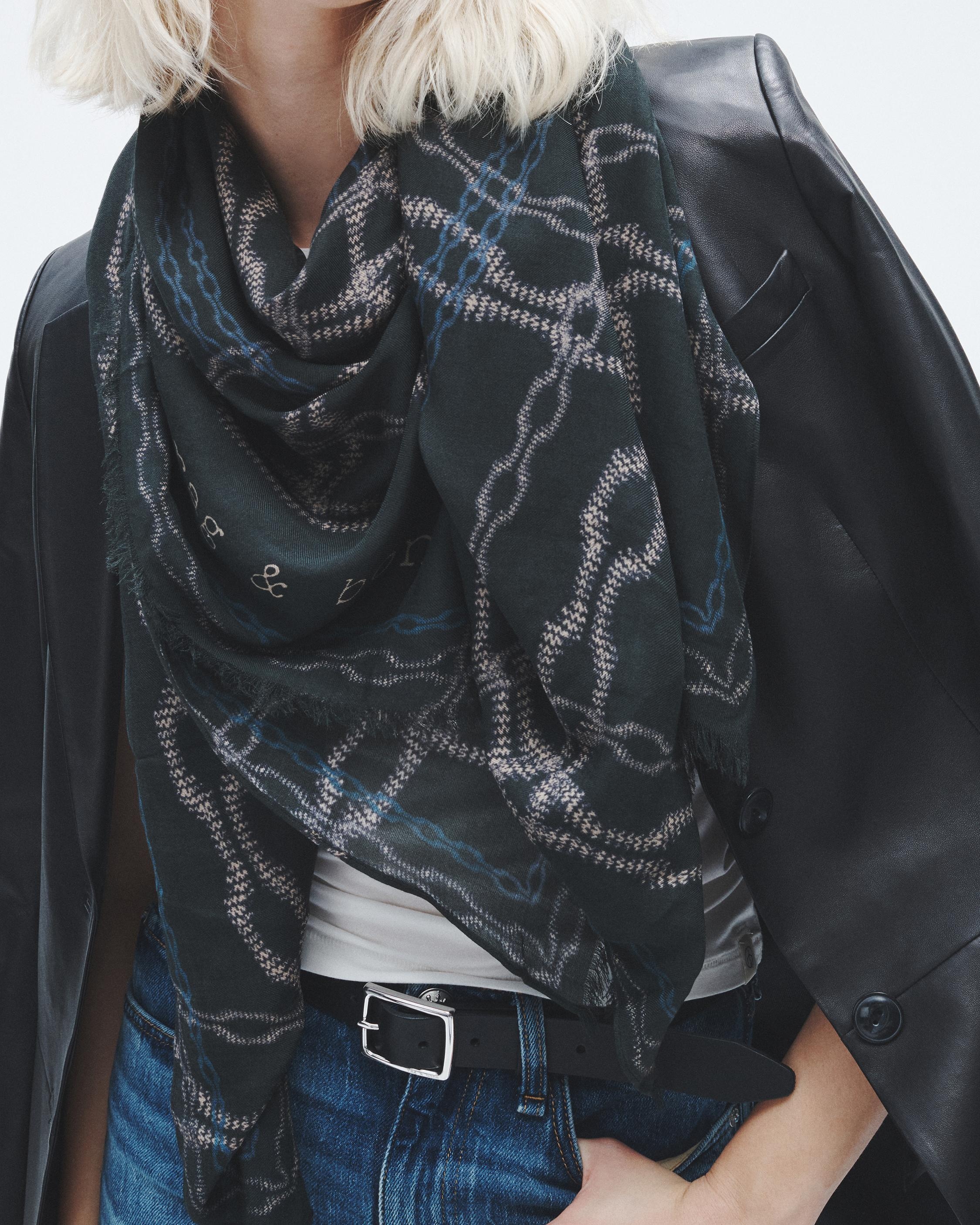 Pea Chain Cashmere Scarf
Lightweight - 4