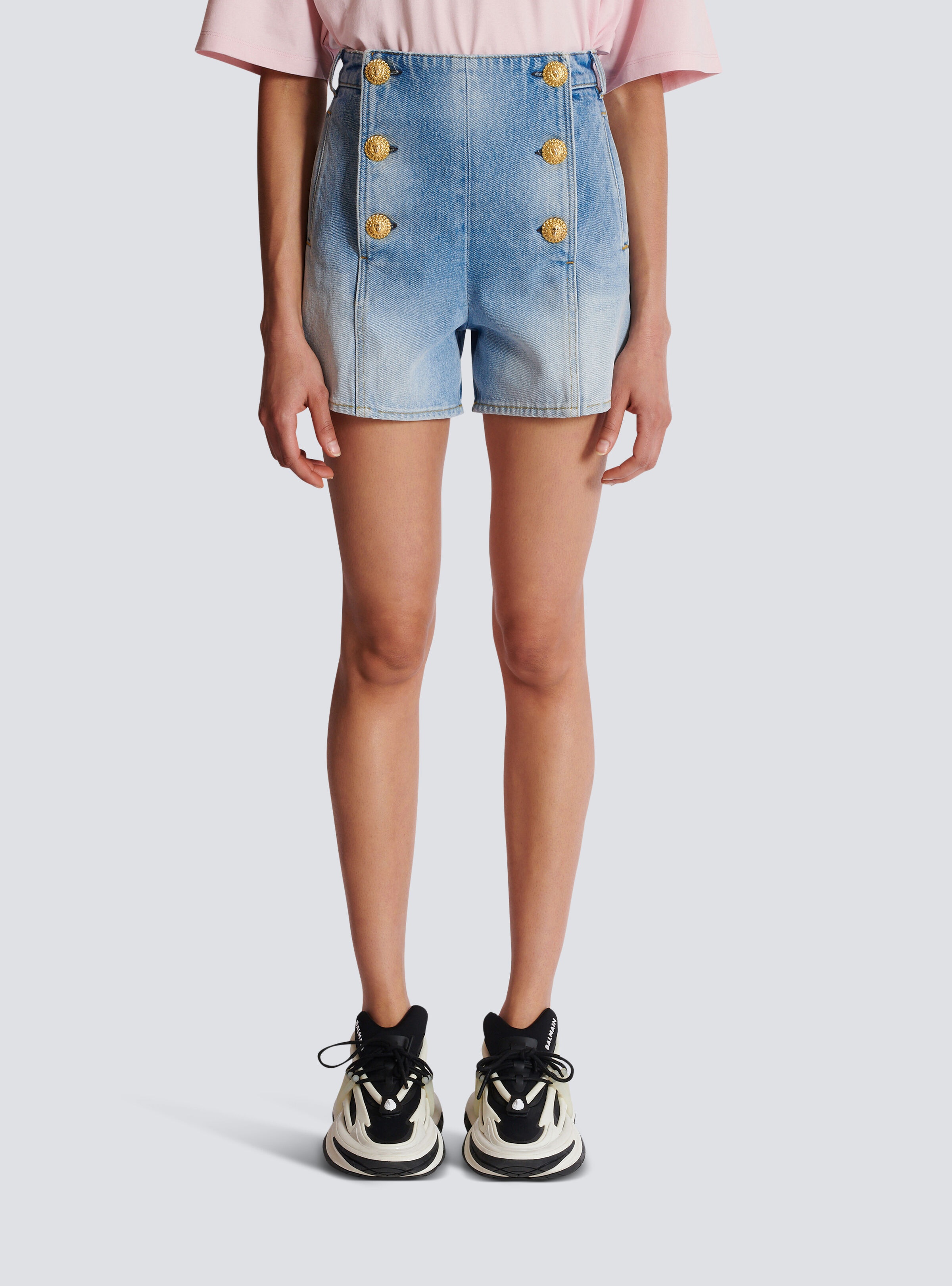 Denim shorts with buttons - 5