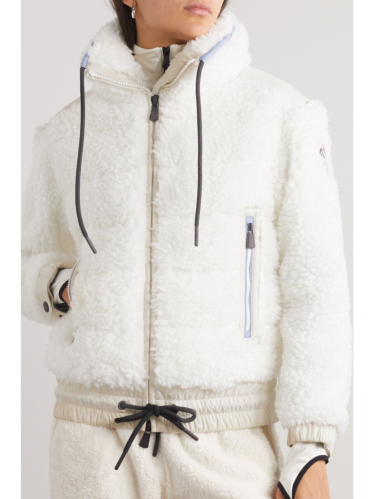 Appliquéd shell-paneled faux shearling down ski jacket White - 3