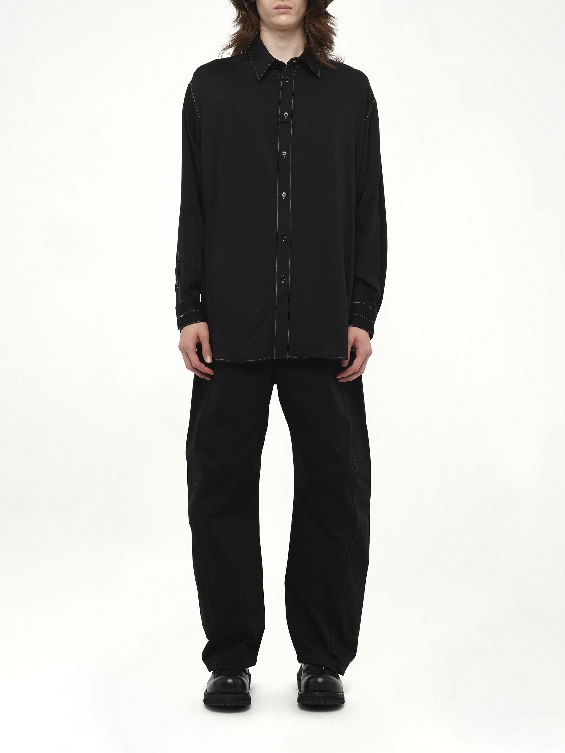 Loop Shirt in Black - 6