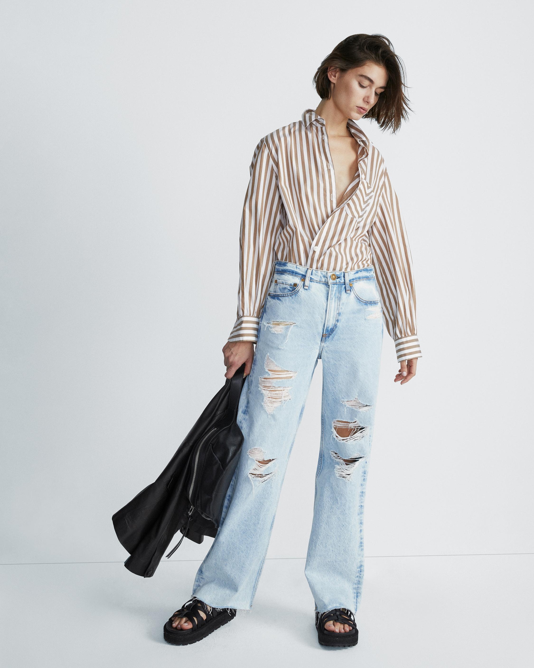 Logan Wide Leg - Coral
Mid-Rise Rigid Jean - 2
