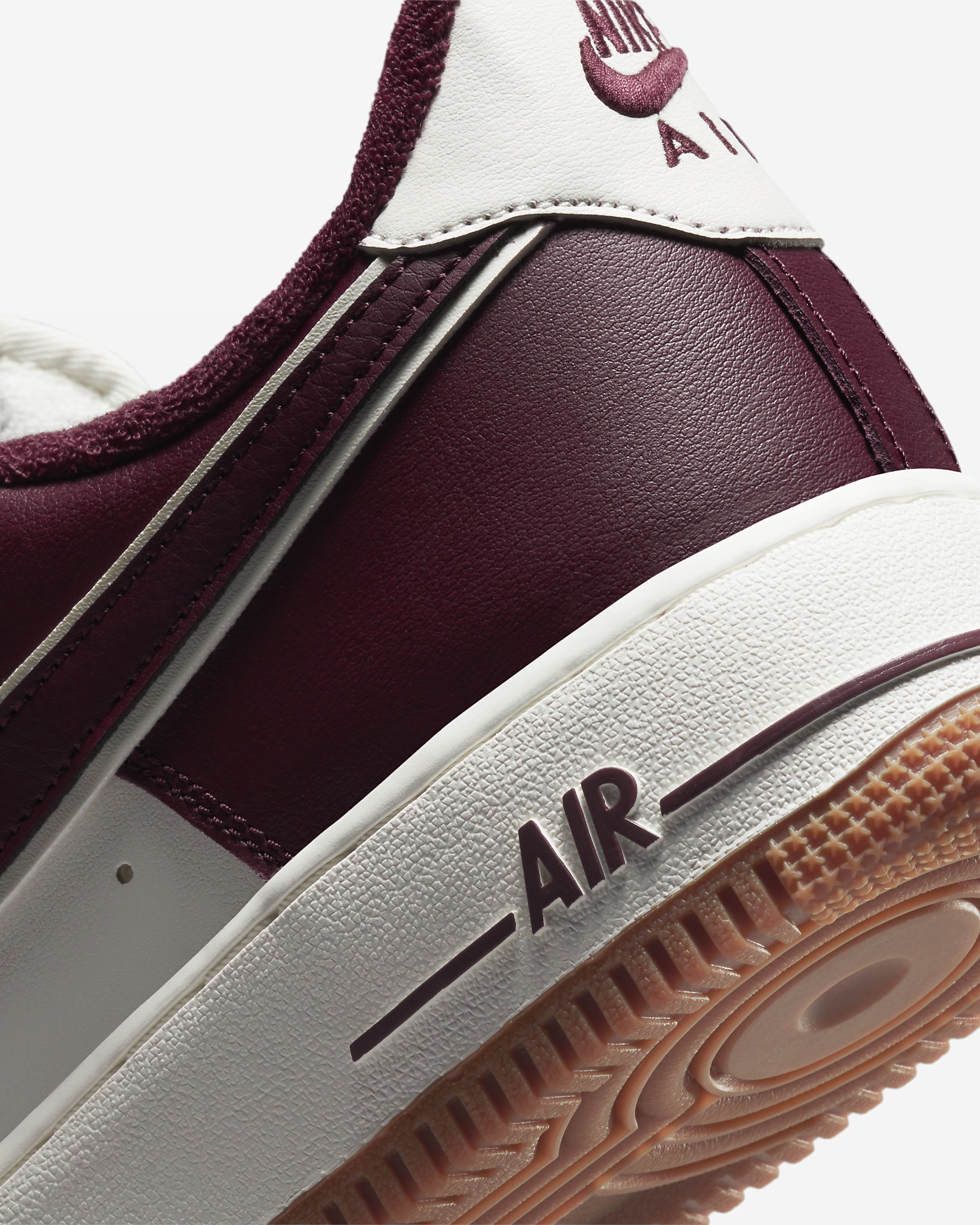 Nike Air Force 1 '07 LV8 Men's Shoes - 9