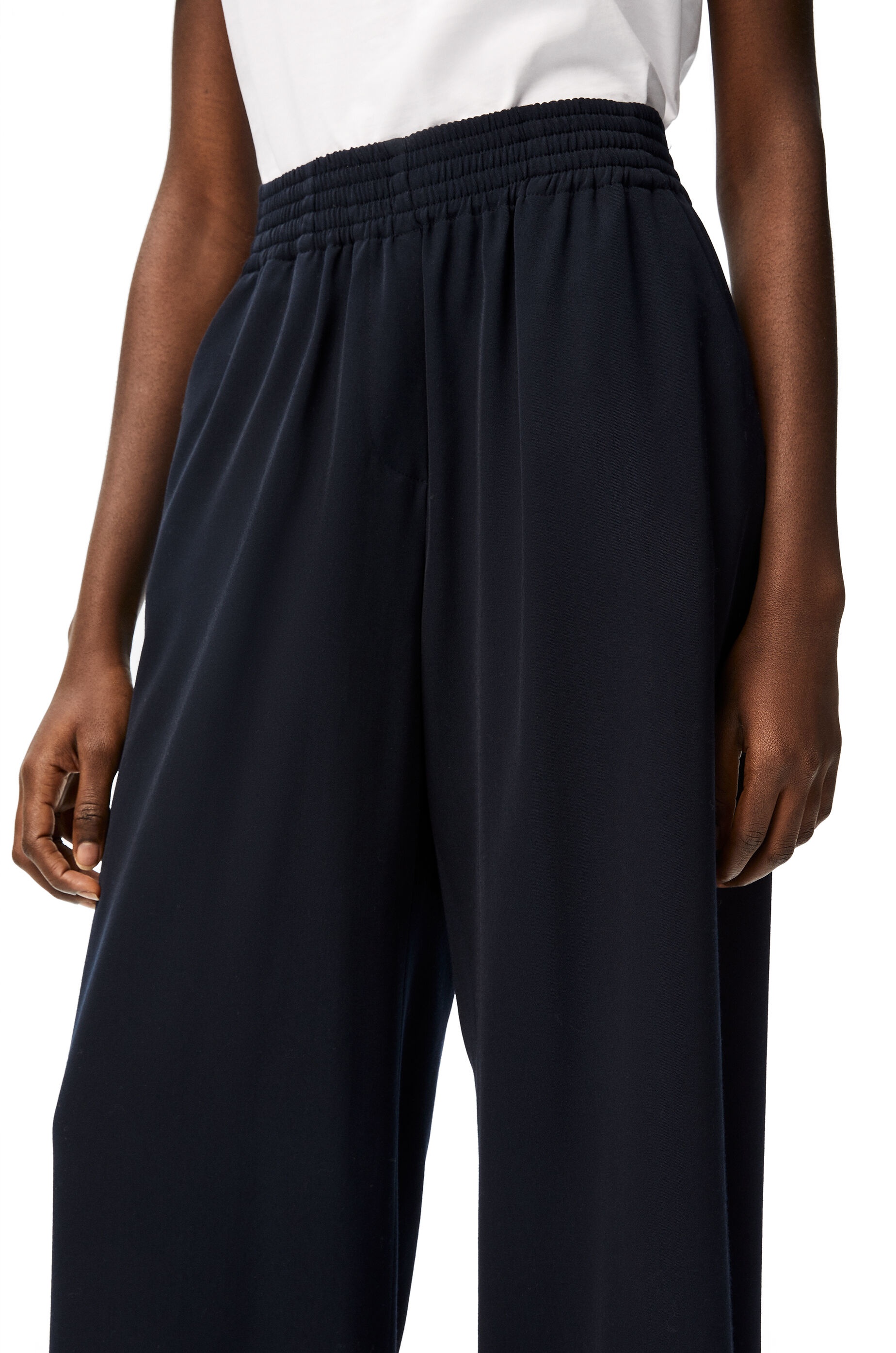 Cropped elasticated waist trousers in wool - 5