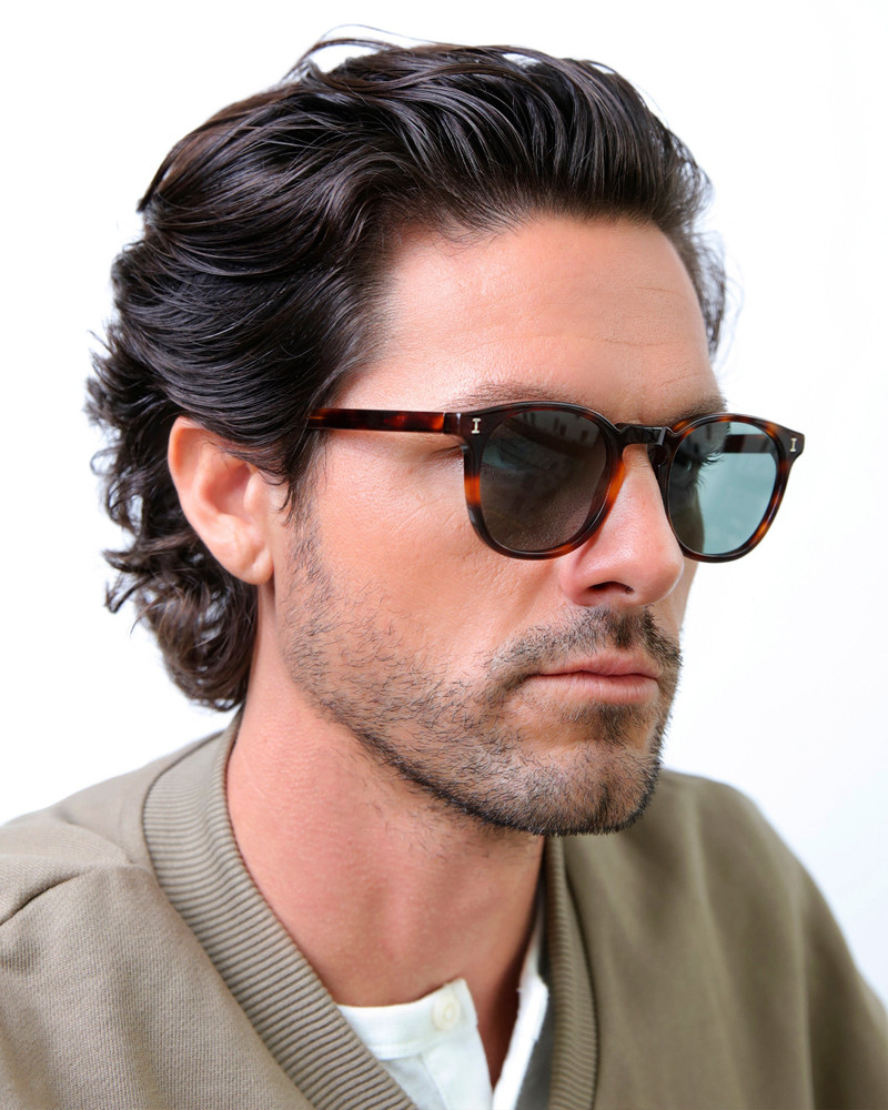 illesteva Eldridge Sunglasses outlook