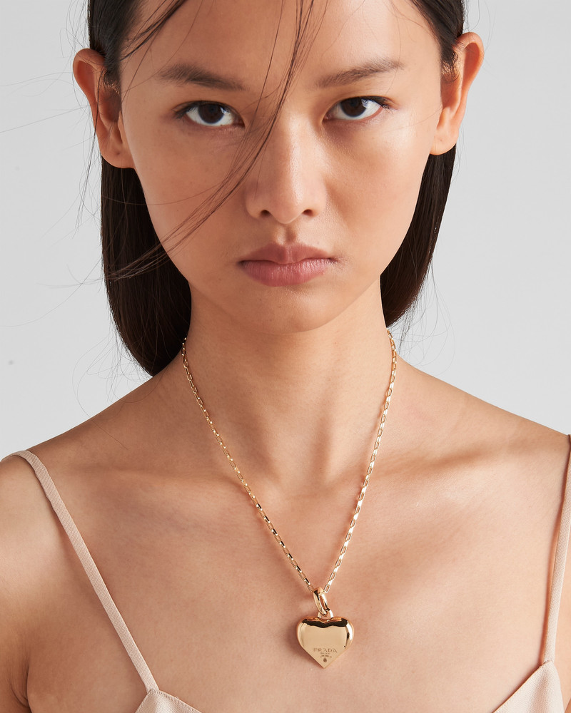 Eternal Gold small pendant necklace in yellow gold 4