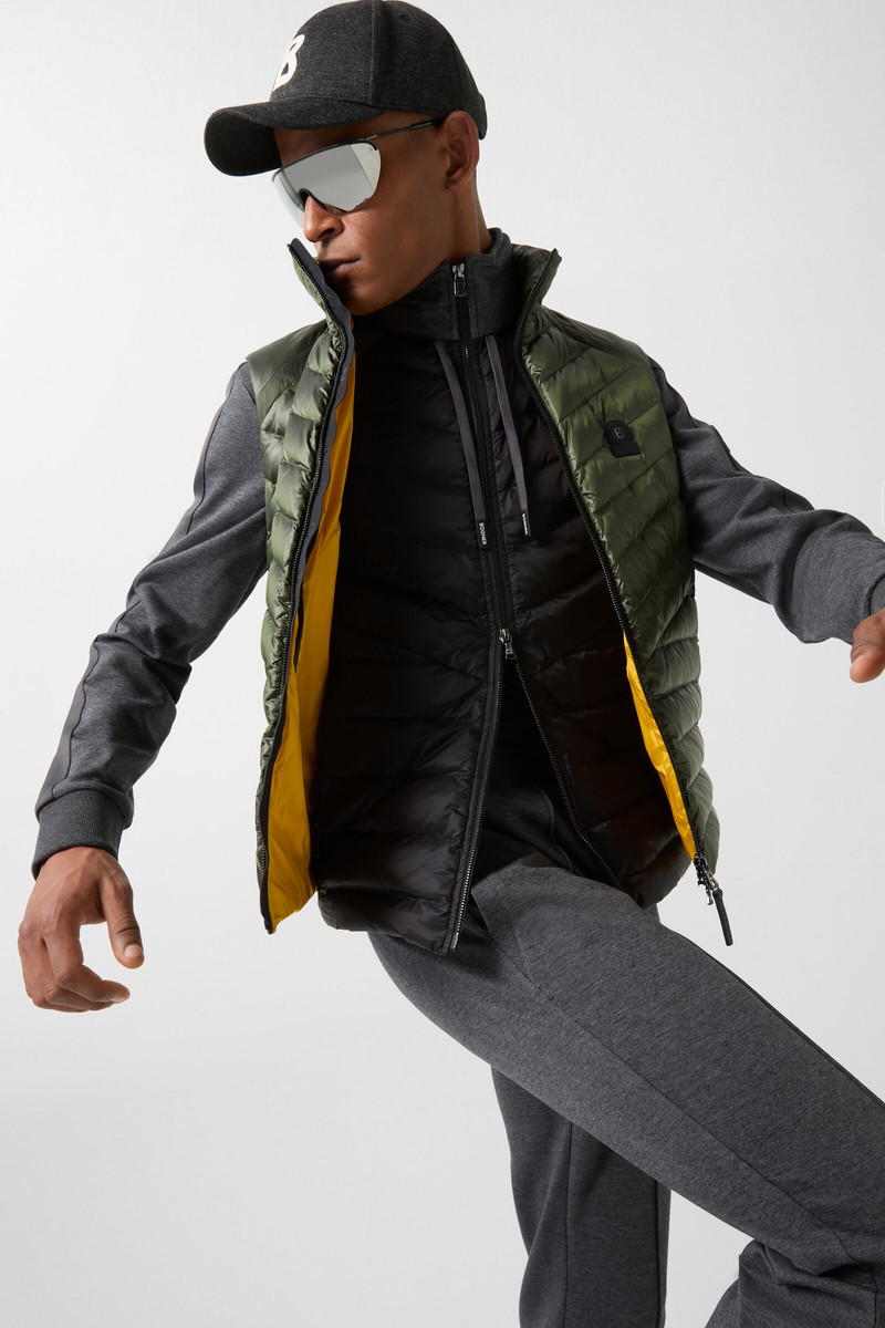 Lasse Lightweight down gilet in Olive green 7