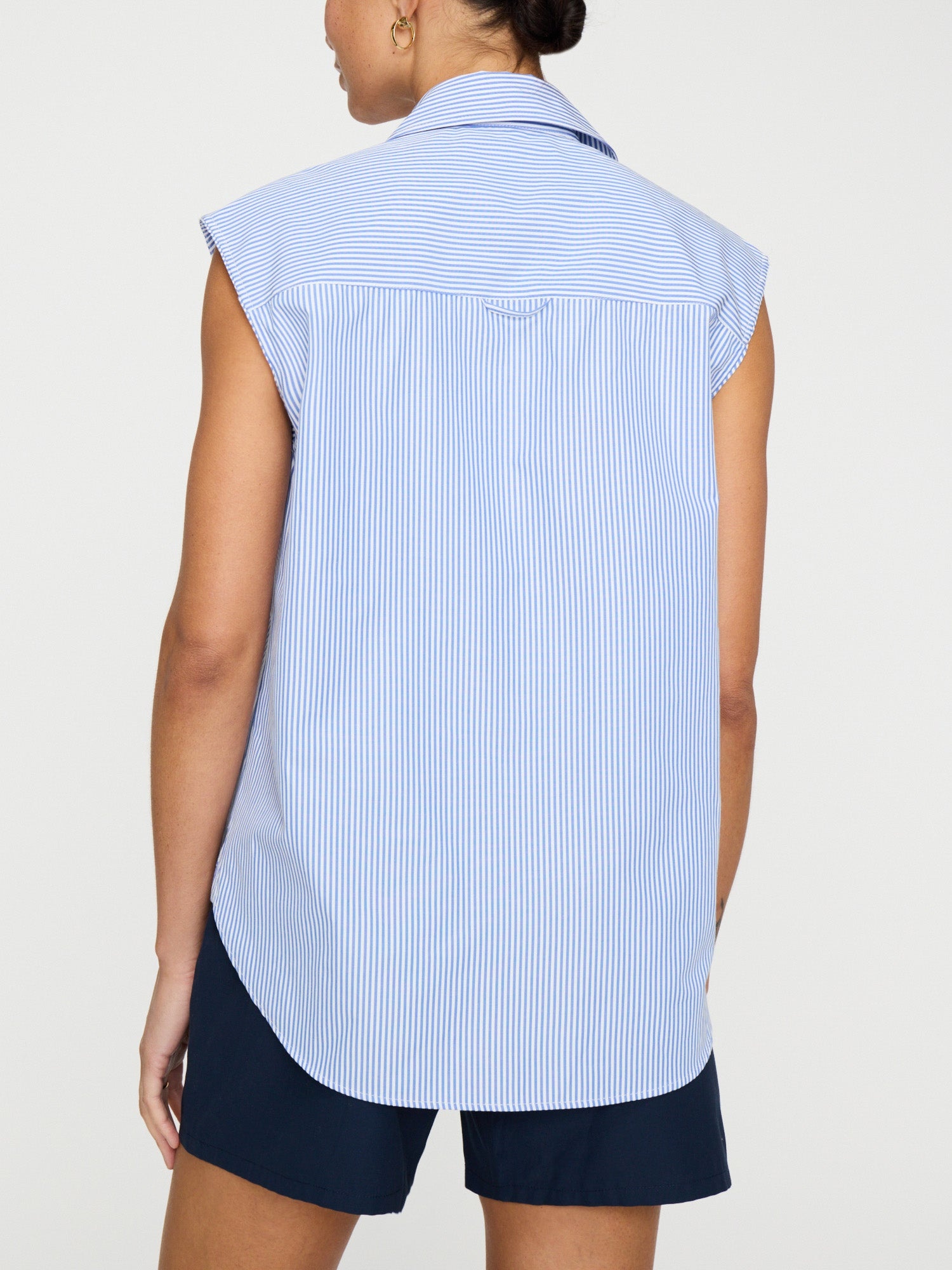The Everyday Sleeveless Stripe Shirt - 6