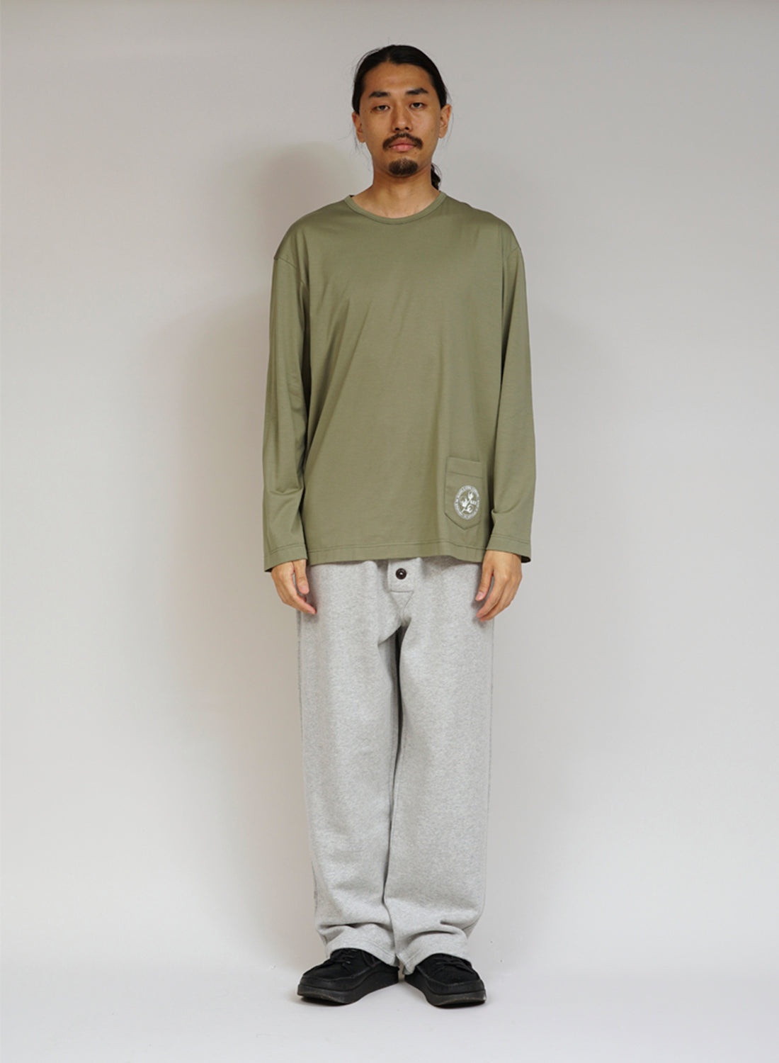 Nigel Cabourn x Sunspel Long Sleeve Pocket T-Shirt in Army Green - 3