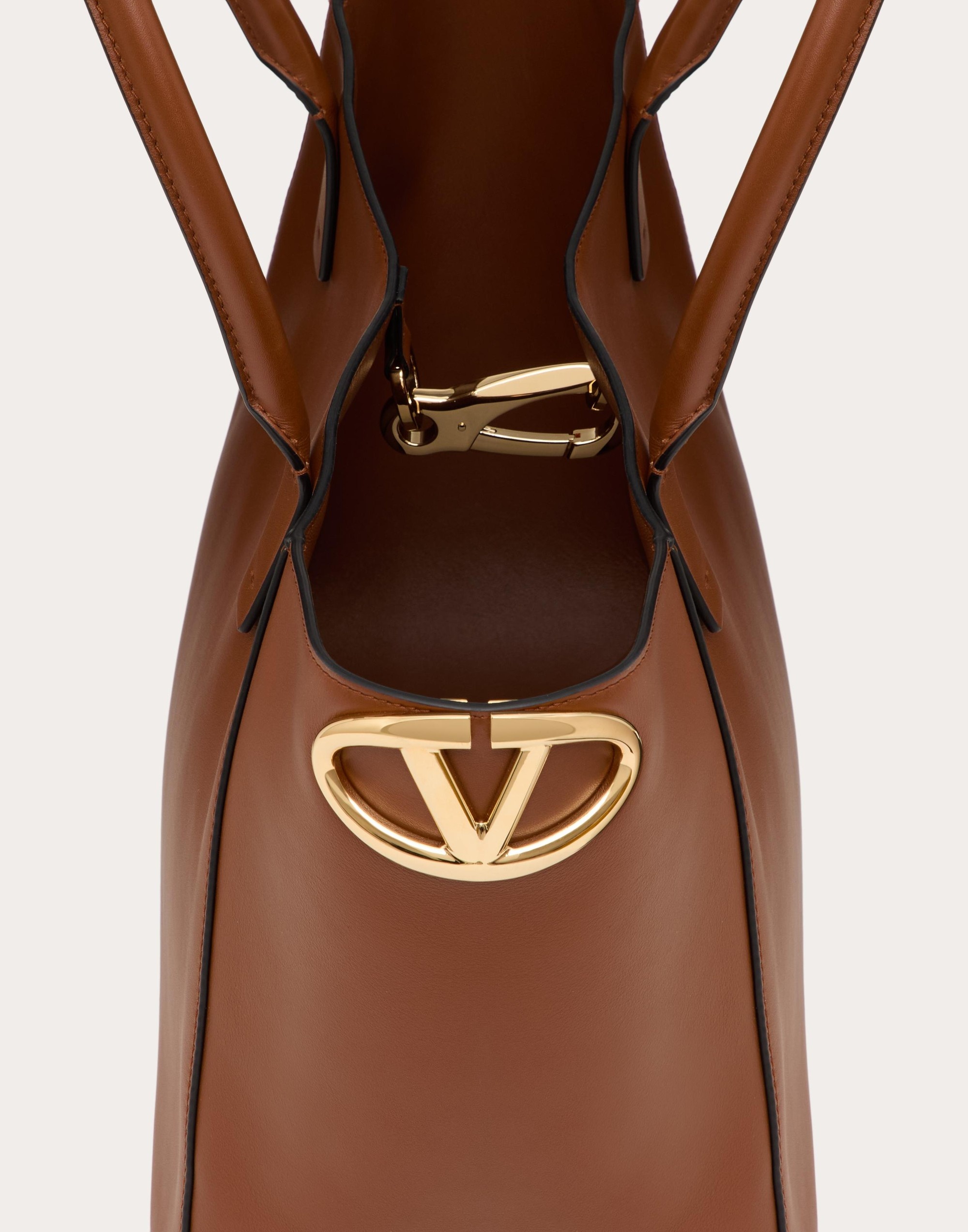 VLOGO SIDE SHOPPING BAG IN NAPPA CALFSKIN - 8