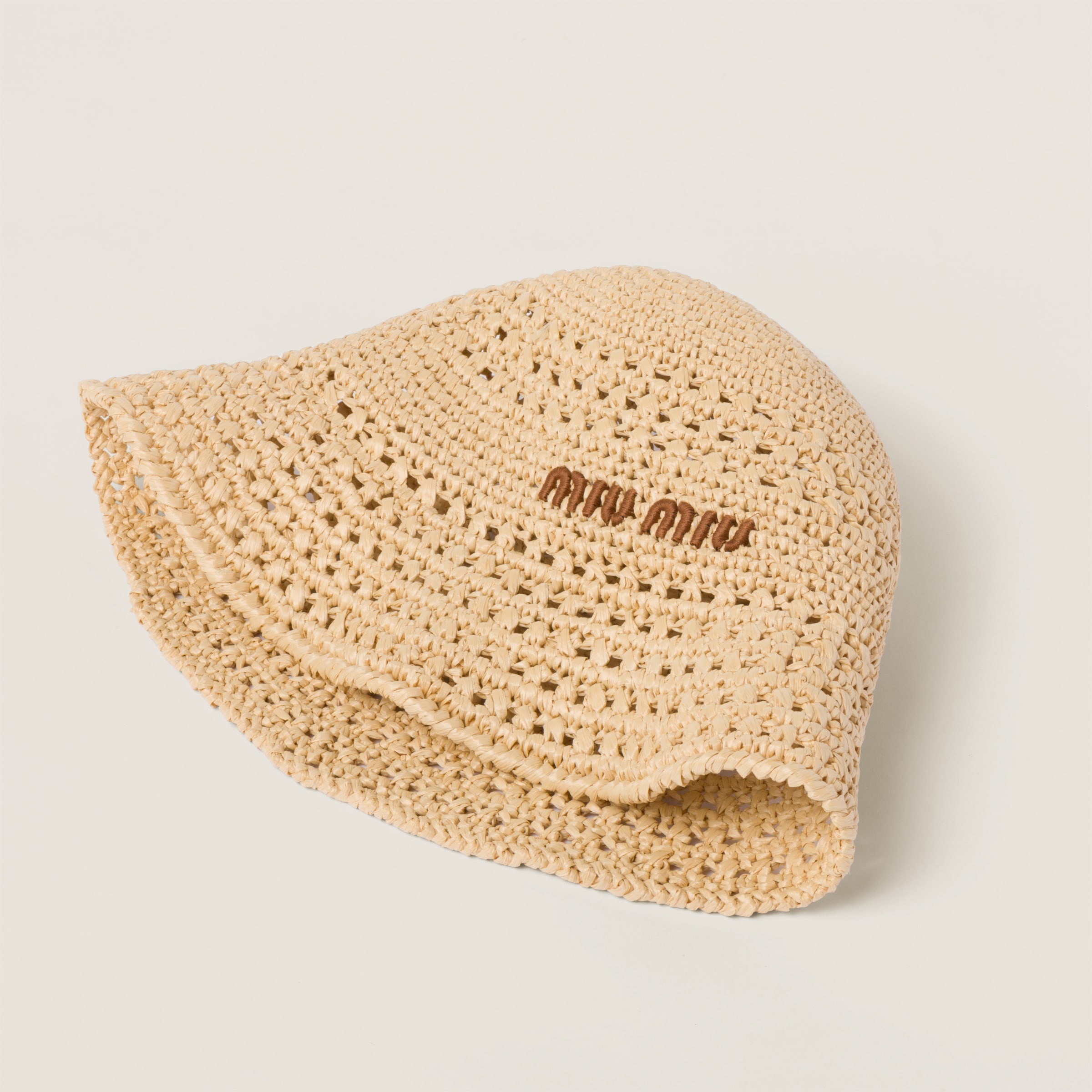 夏にぴったりでロゴがアクセントの≪Miu Miu≫Woven fabric hat Miu Miu Woven Fabric Hat | Saks Fifth Avenue