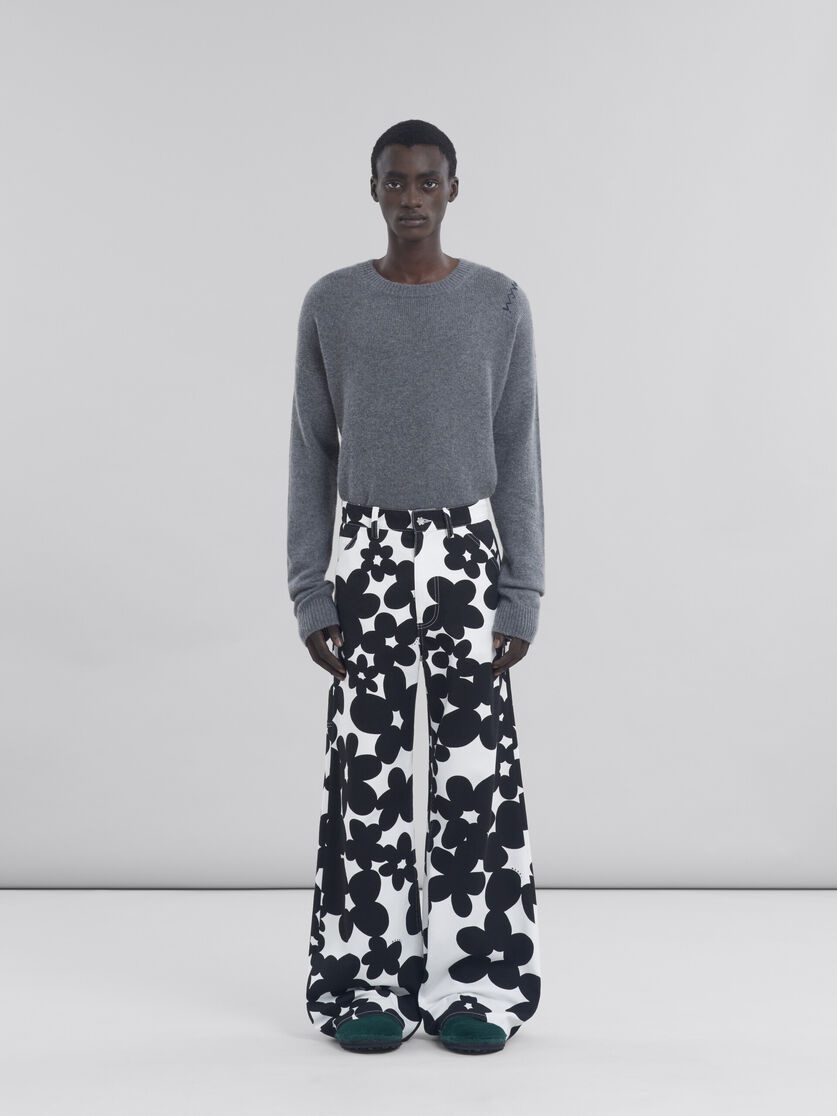 COTTON CARGO PANTS WITH BLACK AND WHITE DILLIES PRINT - 2