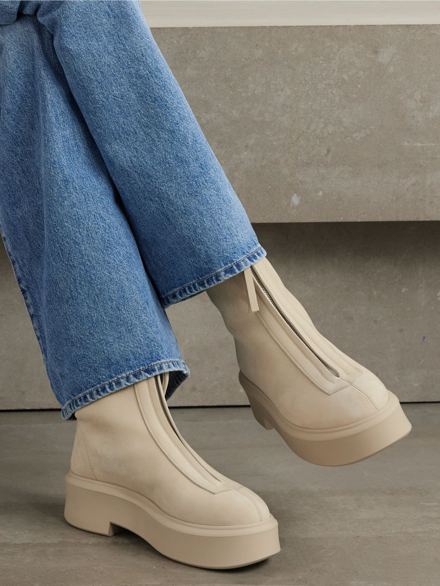 Textured-nubuck platform ankle boots Beige - 2