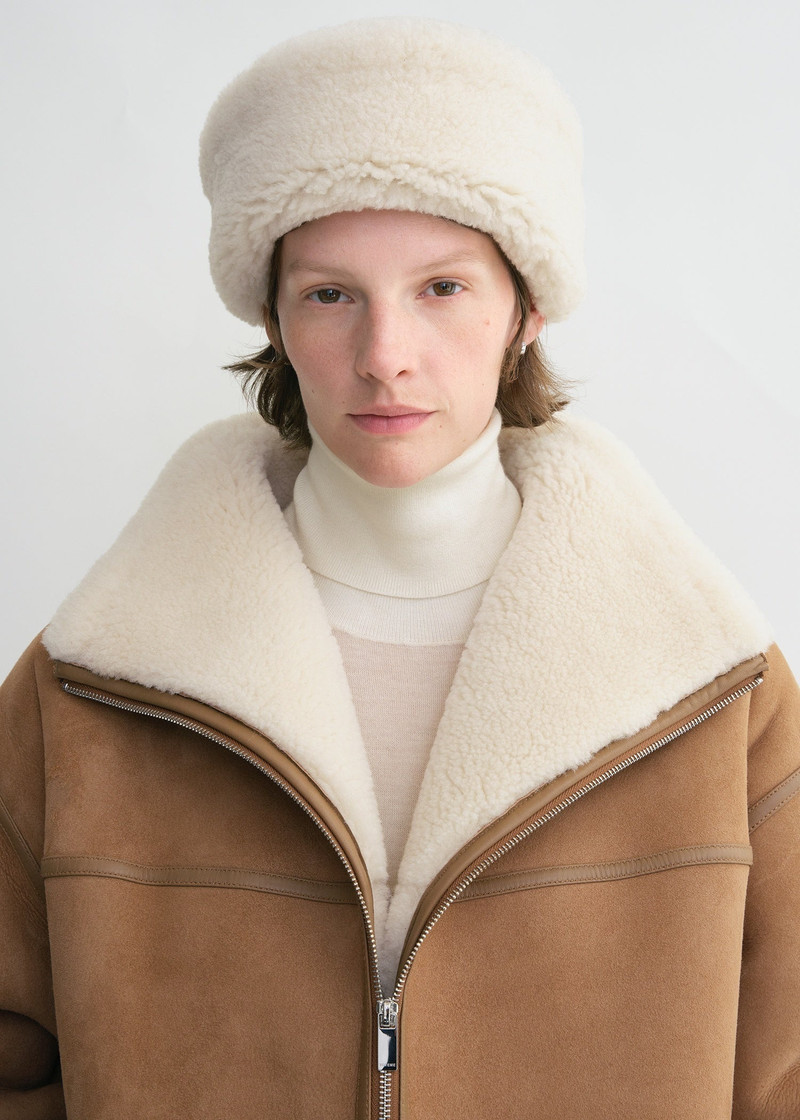 Totême Shearling winter hat biscuit outlook
