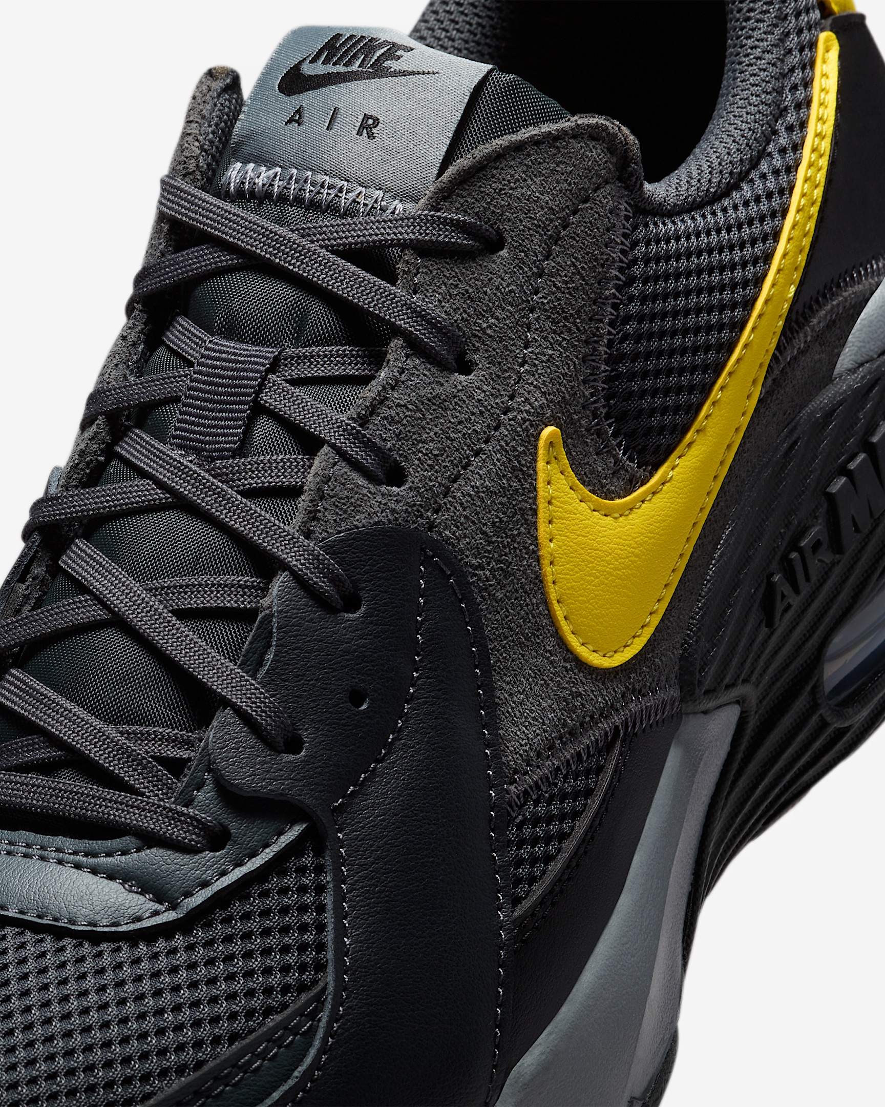 Nike Air Max Excee Men's Shoes - 7