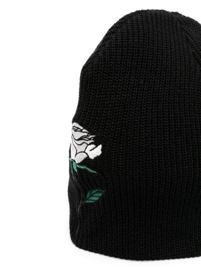UNDERCOVER rose-embroidered ribbed-knit beanie outlook