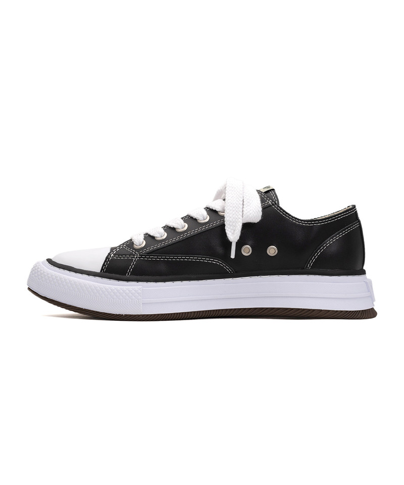 "YUCCA" OG Sole Leather Low-top Sneaker 12
