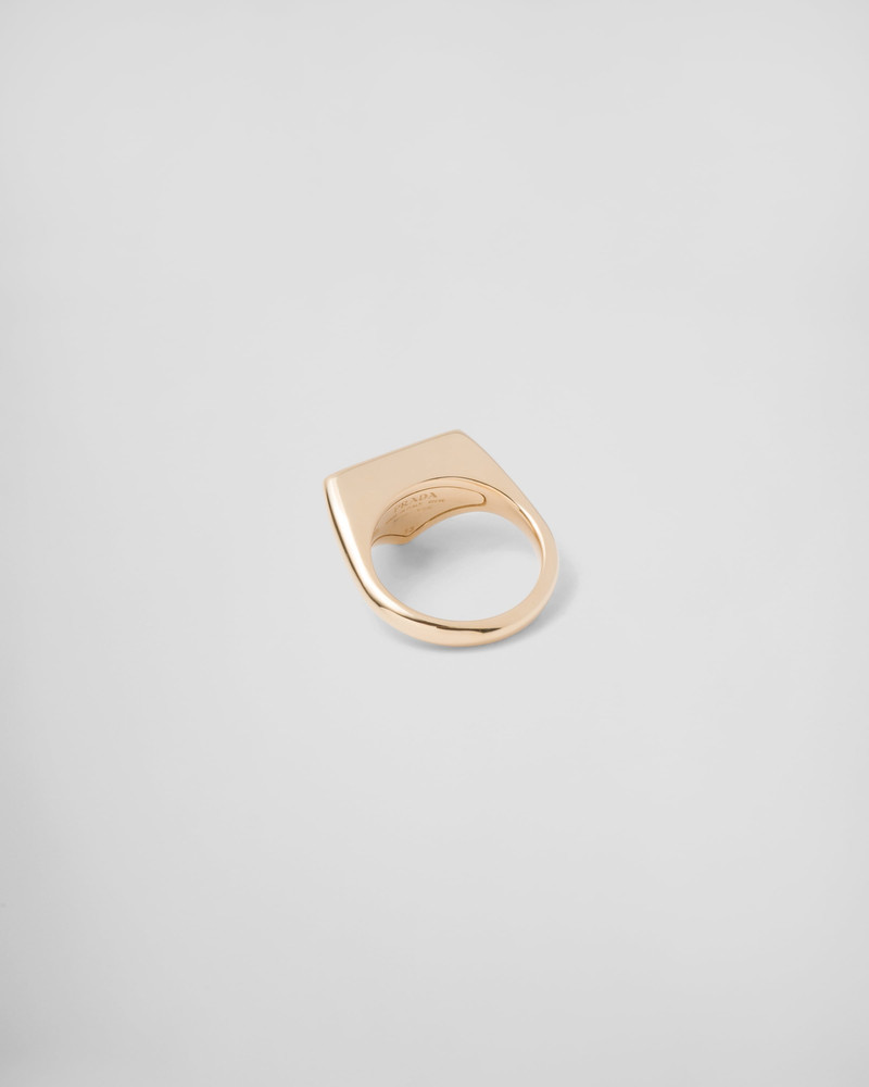Eternal Gold signet ring in yellow gold 4