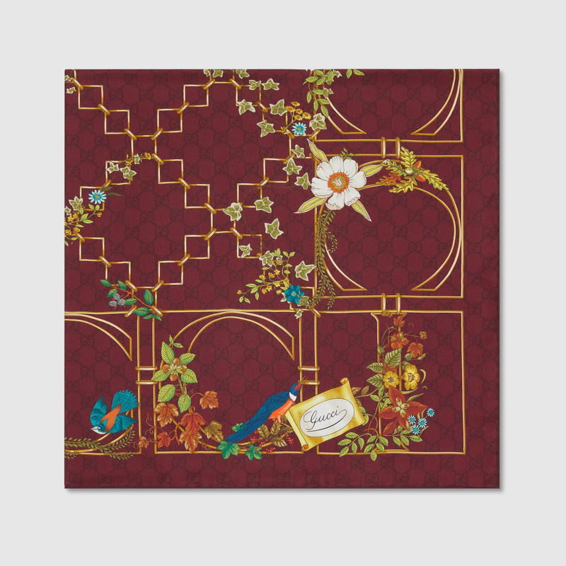 GUCCI Printed silk twill carré outlook