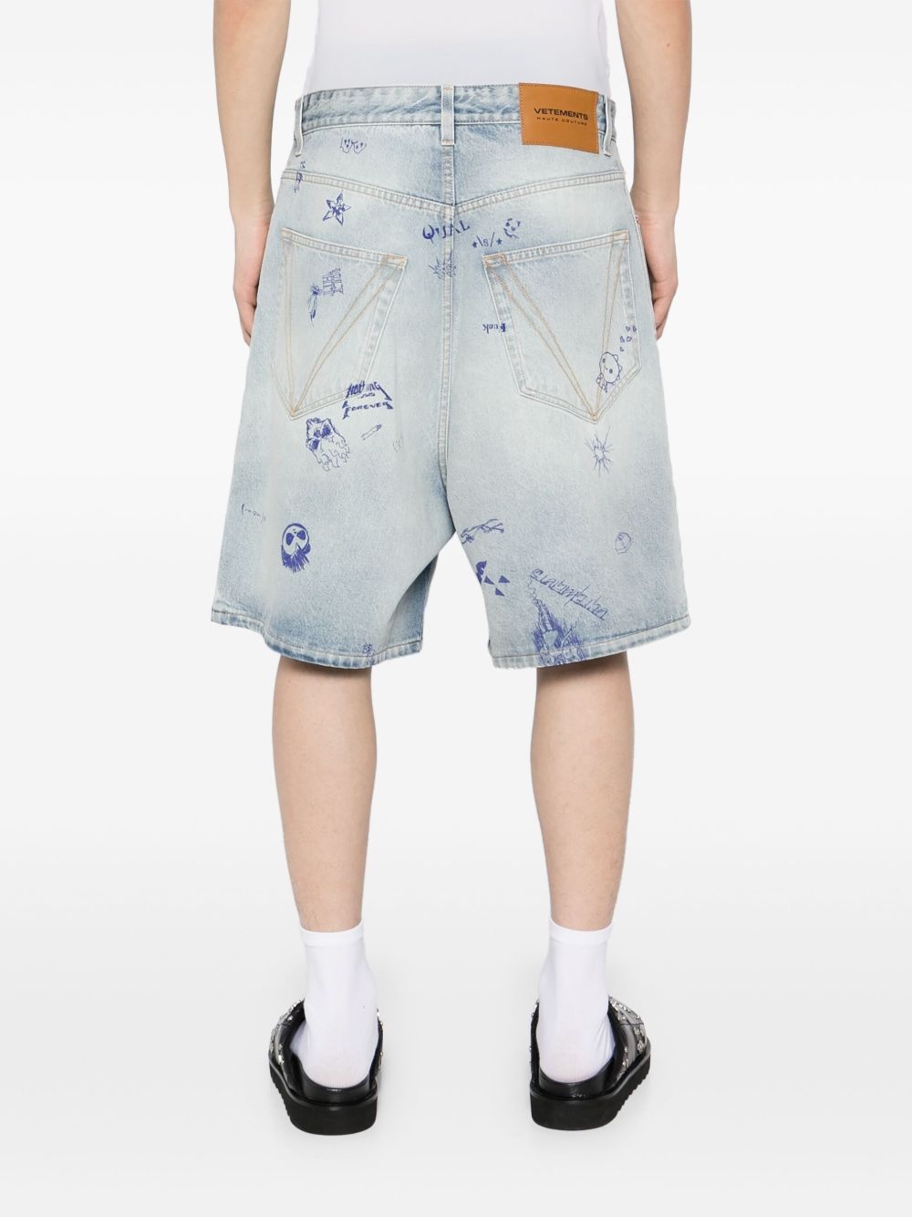 graphic-print shorts - 4