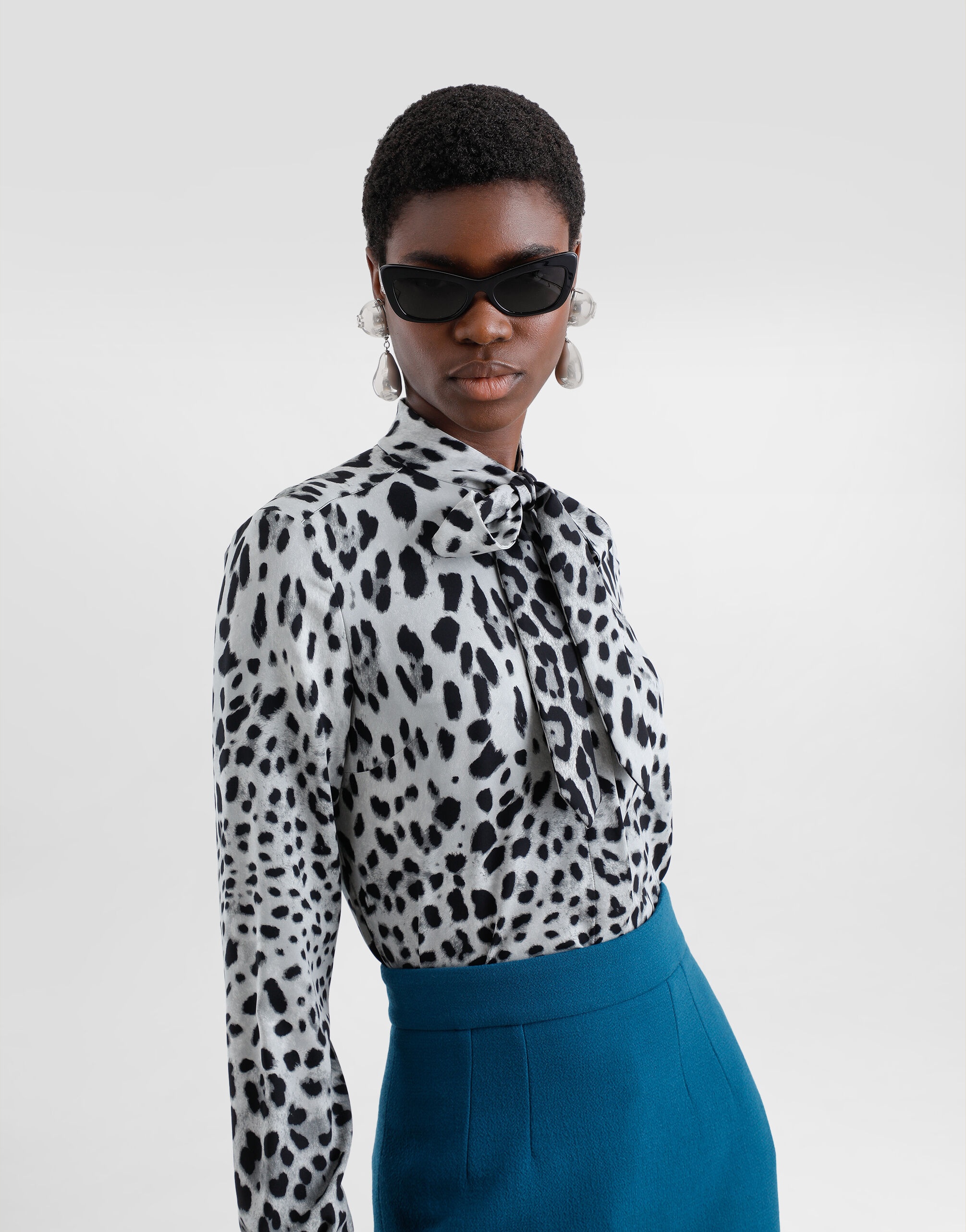 Leopard-print charmeuse shirt with pussy-bow - 4