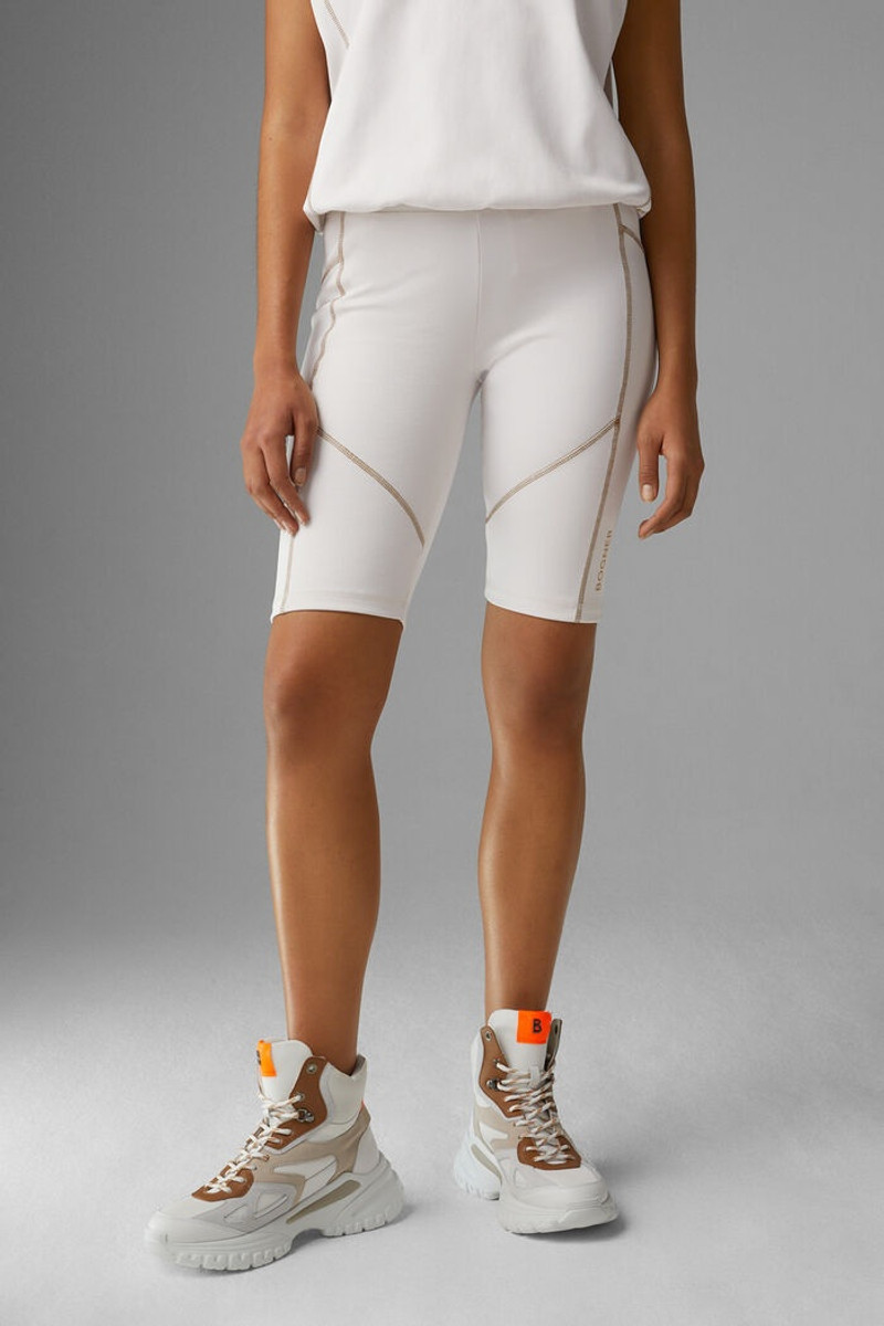 Pilar Shorts in Off-white 2