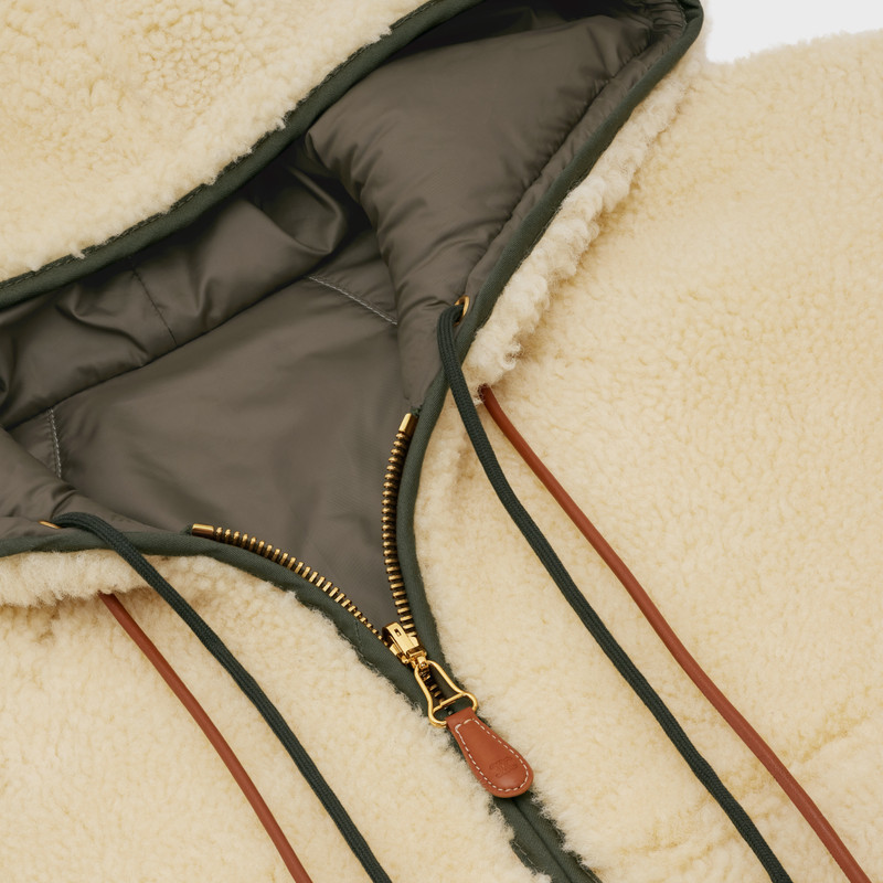 VEST WITH HOOD IN CURLY SHEARLING 3