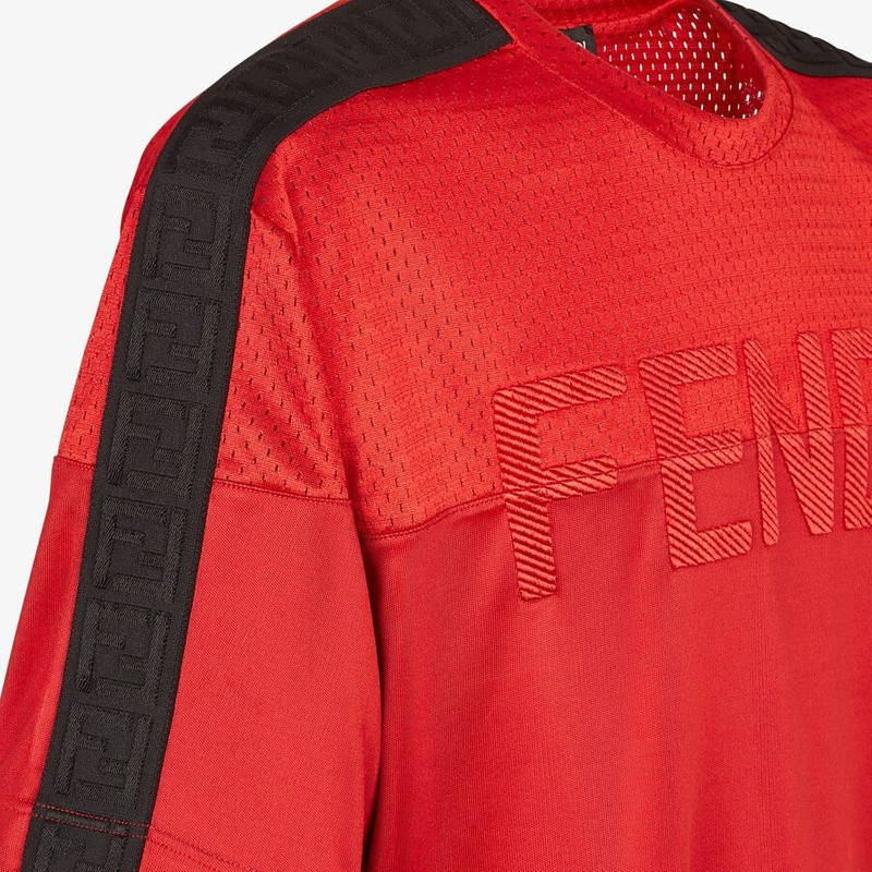 Red tech fabric T-shirt 3