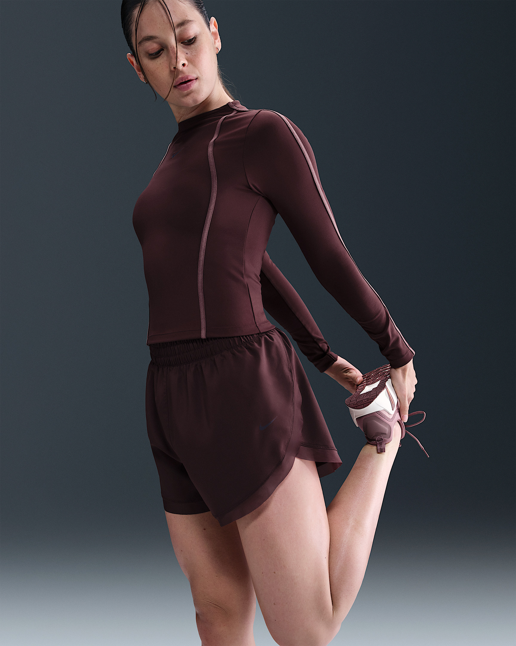 Nike One Fitted Women's Dri-FIT Long-Sleeve Top - 3