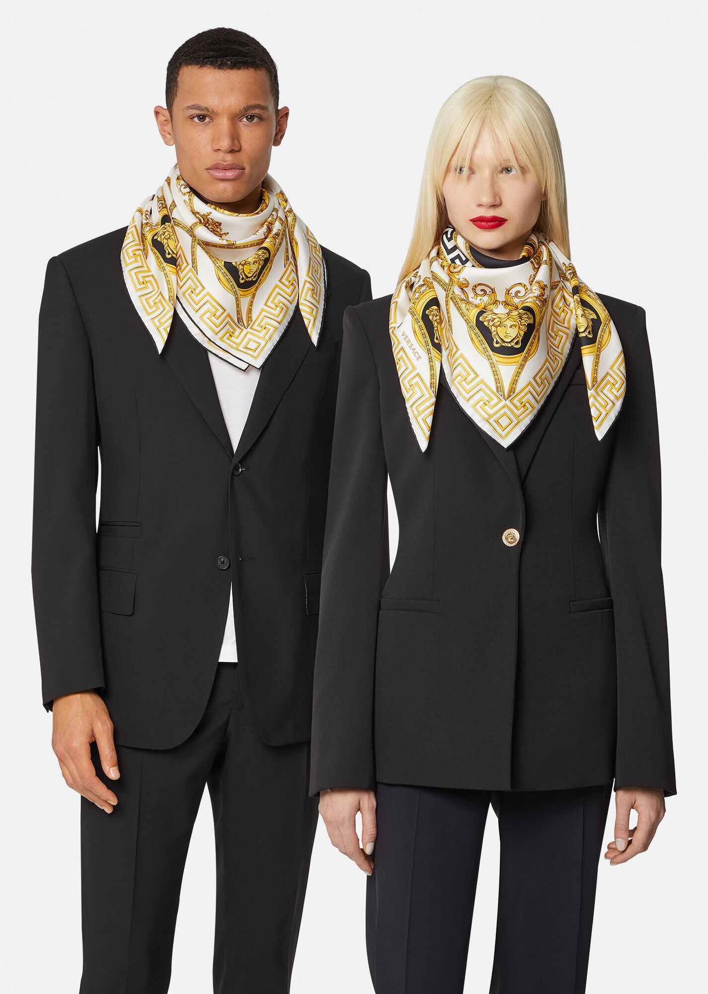 La Coupe des Dieux Print Silk Foulard - 2