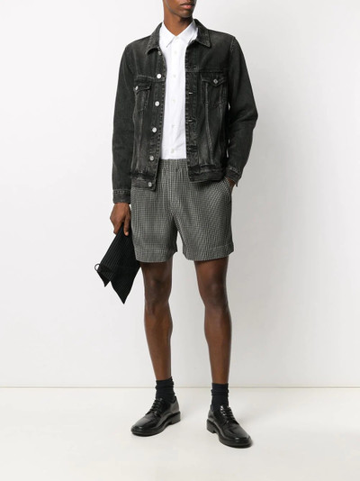 ISSEY MIYAKE check fitted shorts outlook