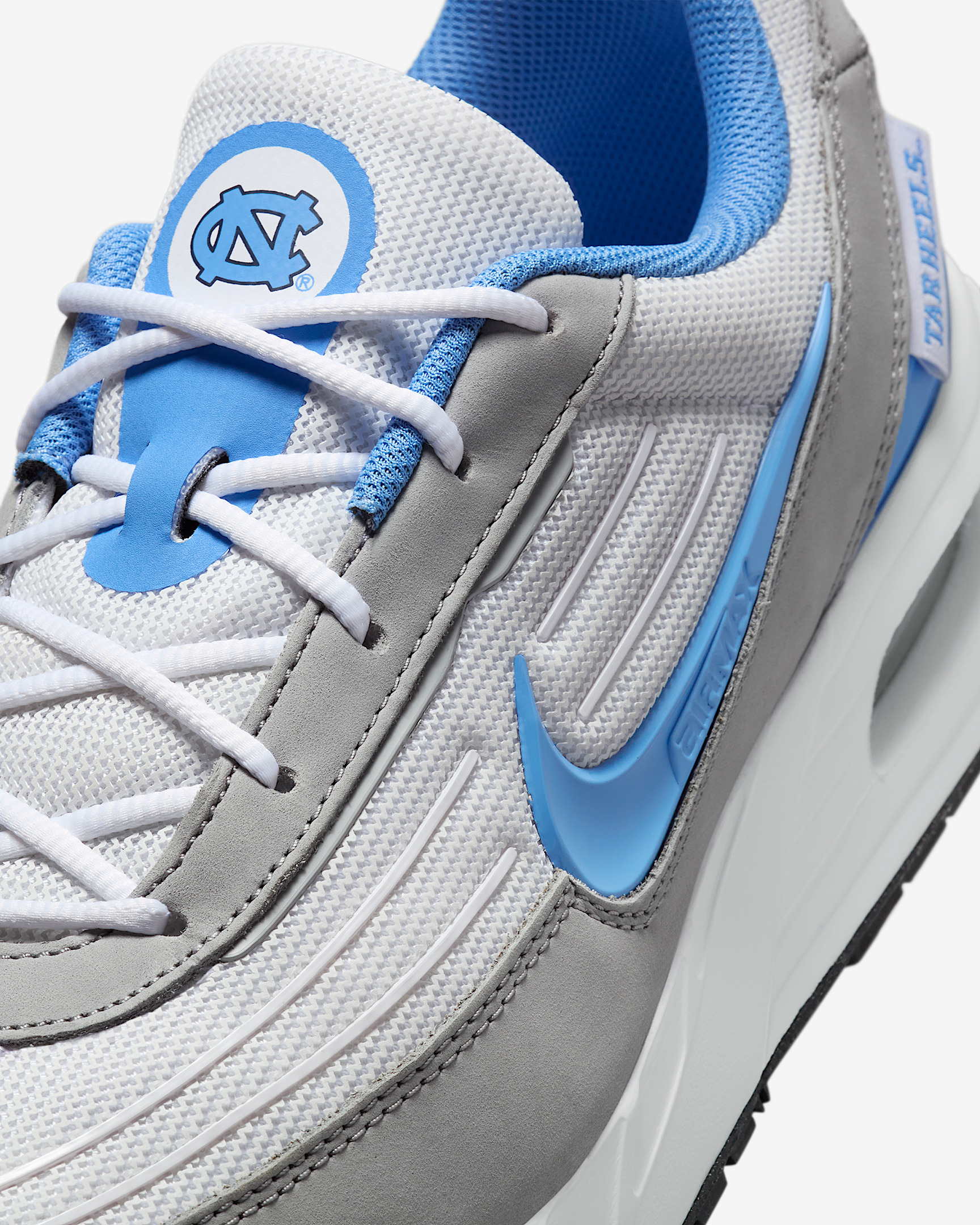 Nike College Air Max Verse (UNC) Men's Shoes - 7