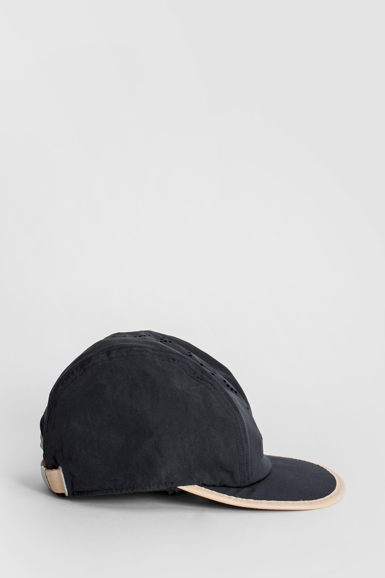 HENDER SCHEME MAN BLACK HATS - 2