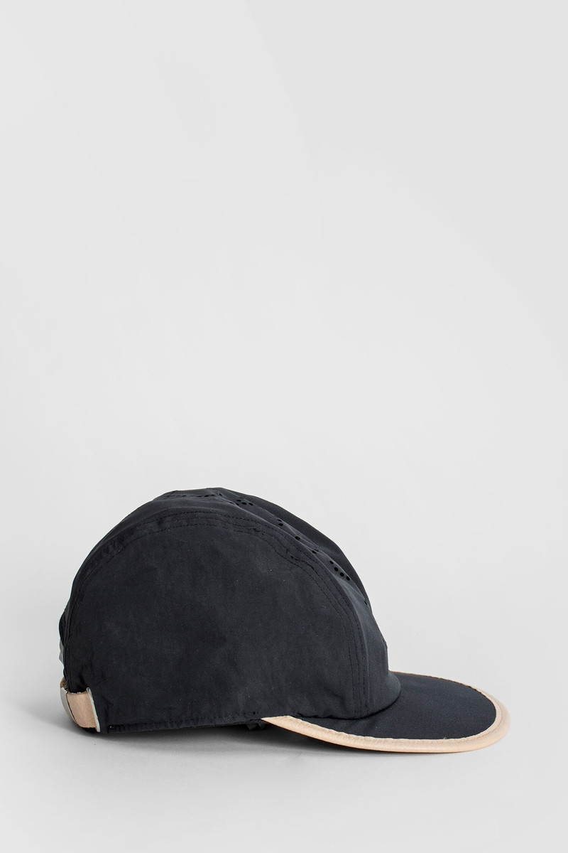 Hender Scheme HENDER SCHEME MAN BLACK HATS outlook