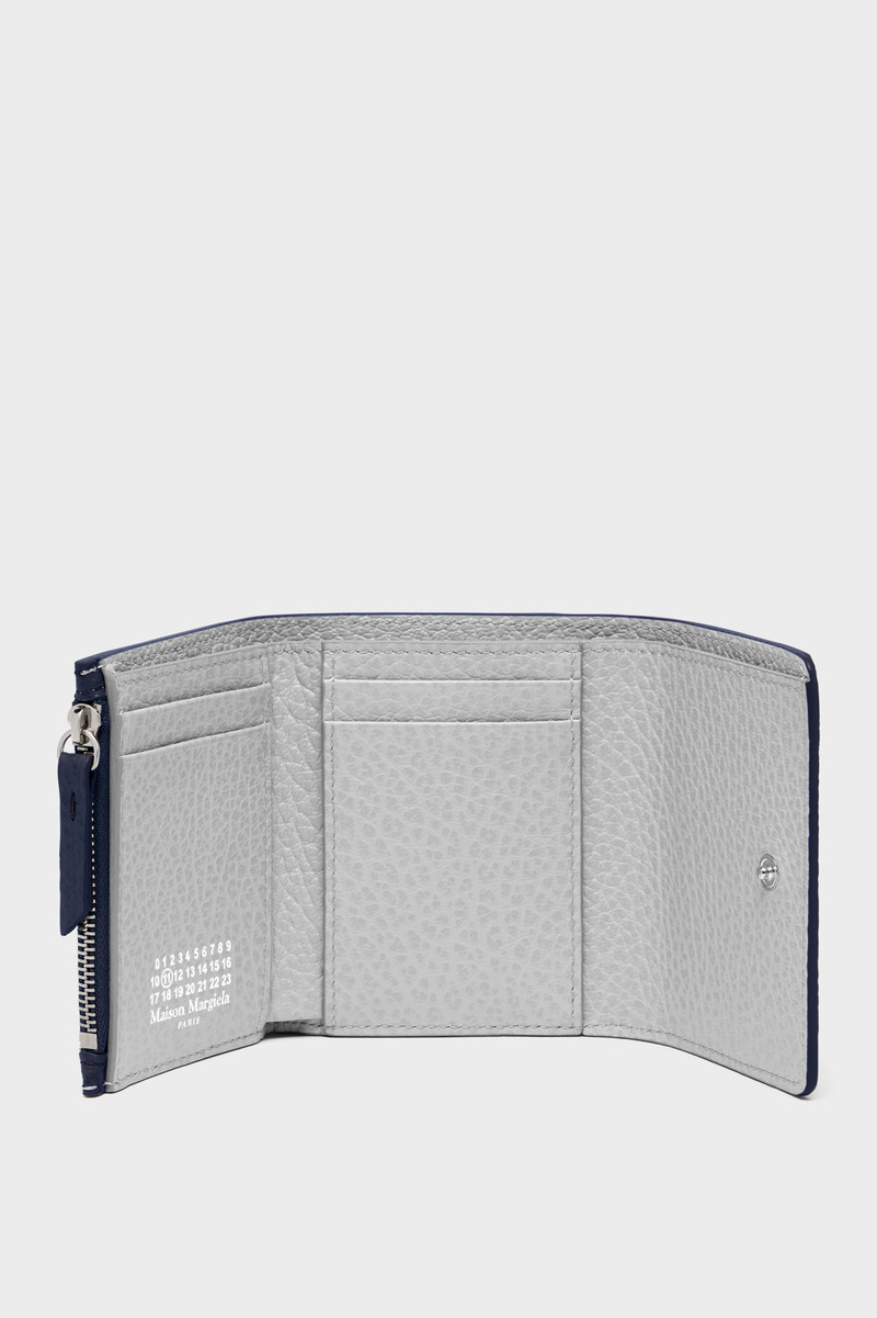 Four Stitches Wallet 2