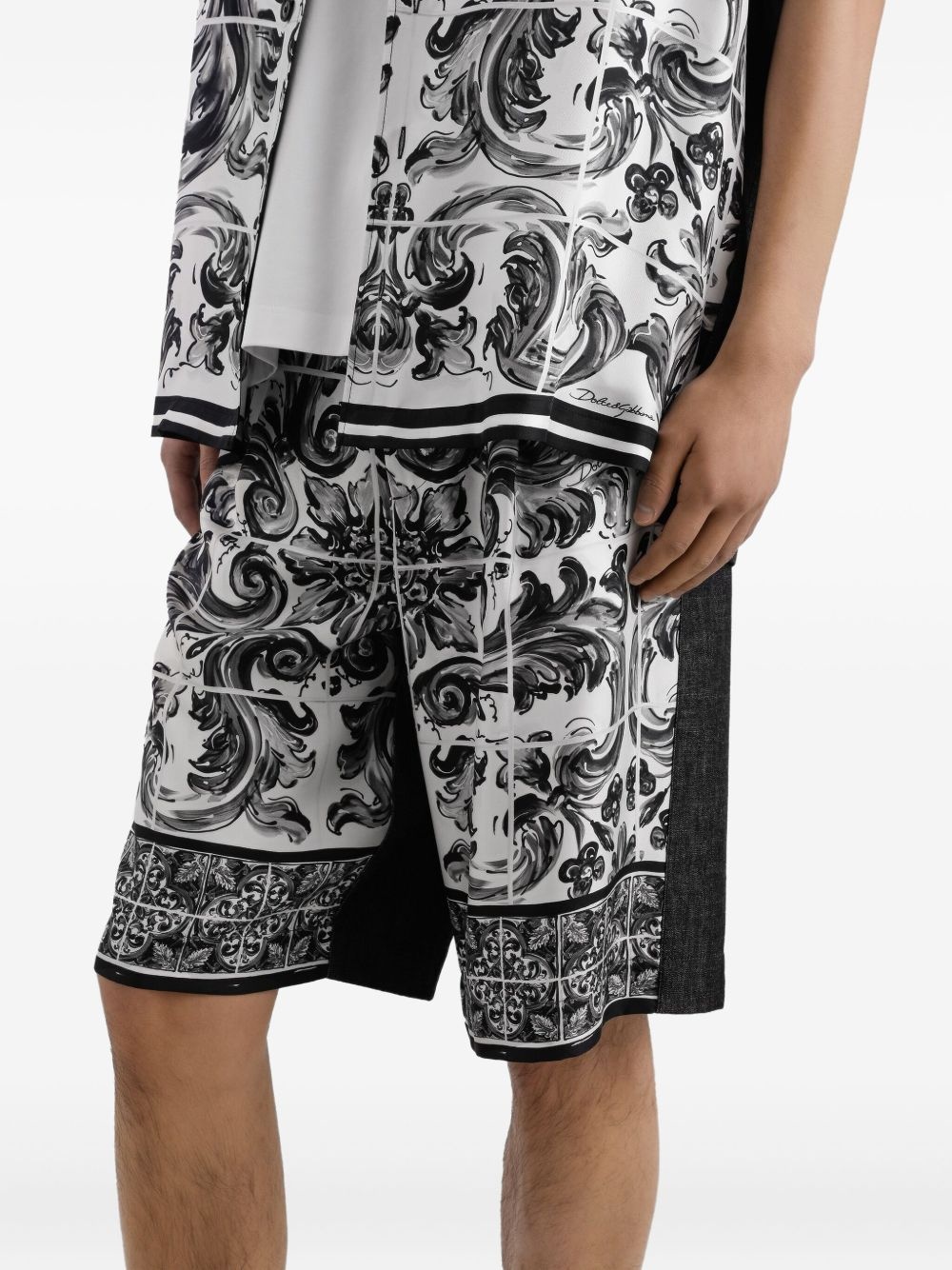 Majolica-print denim shorts - 4