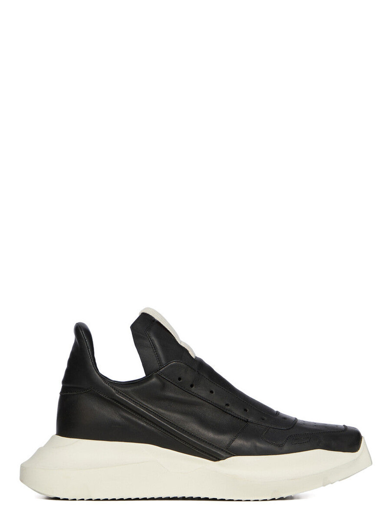 Black Temple Geth Runner Sneakers 1