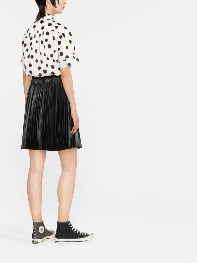 high-waisted skirt 4