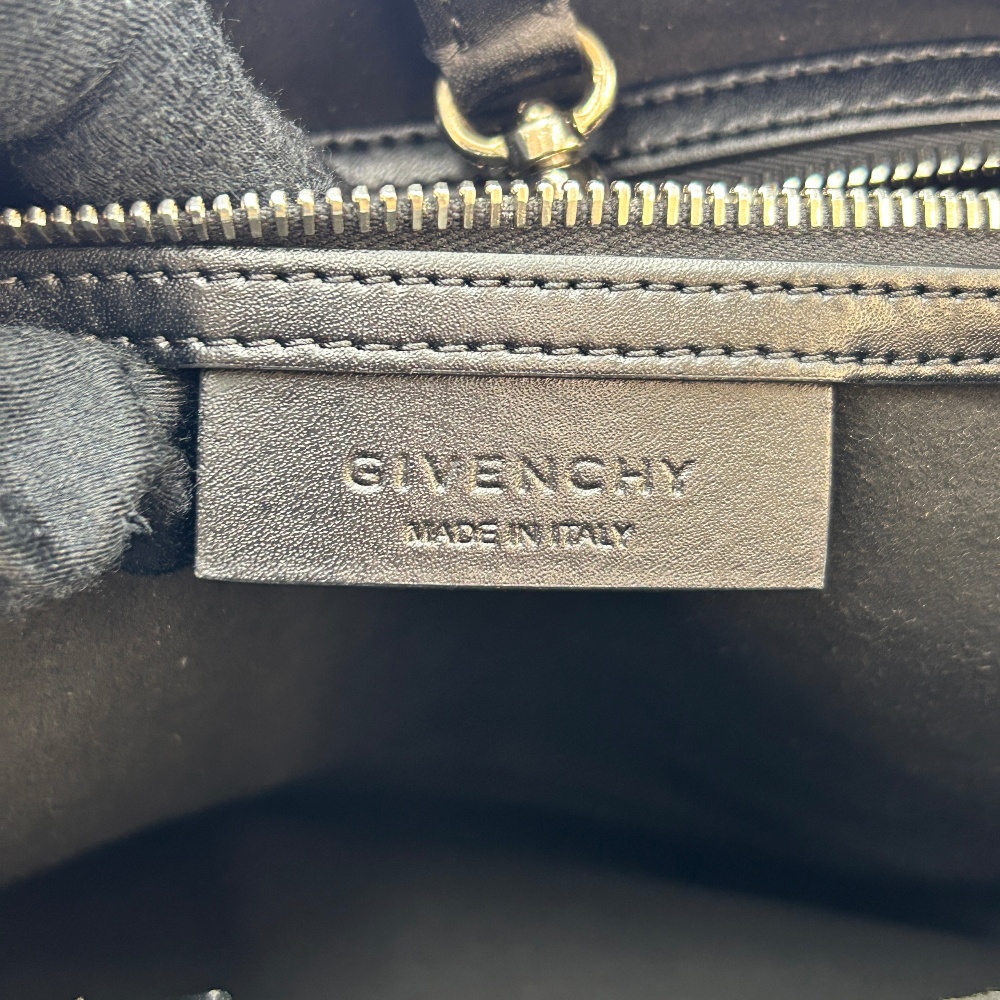 Antigona - Antigona leather shopper bag in Givenchy - 11