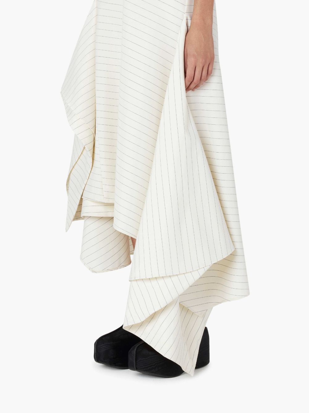V- NECK PANELLED DRESS - 5