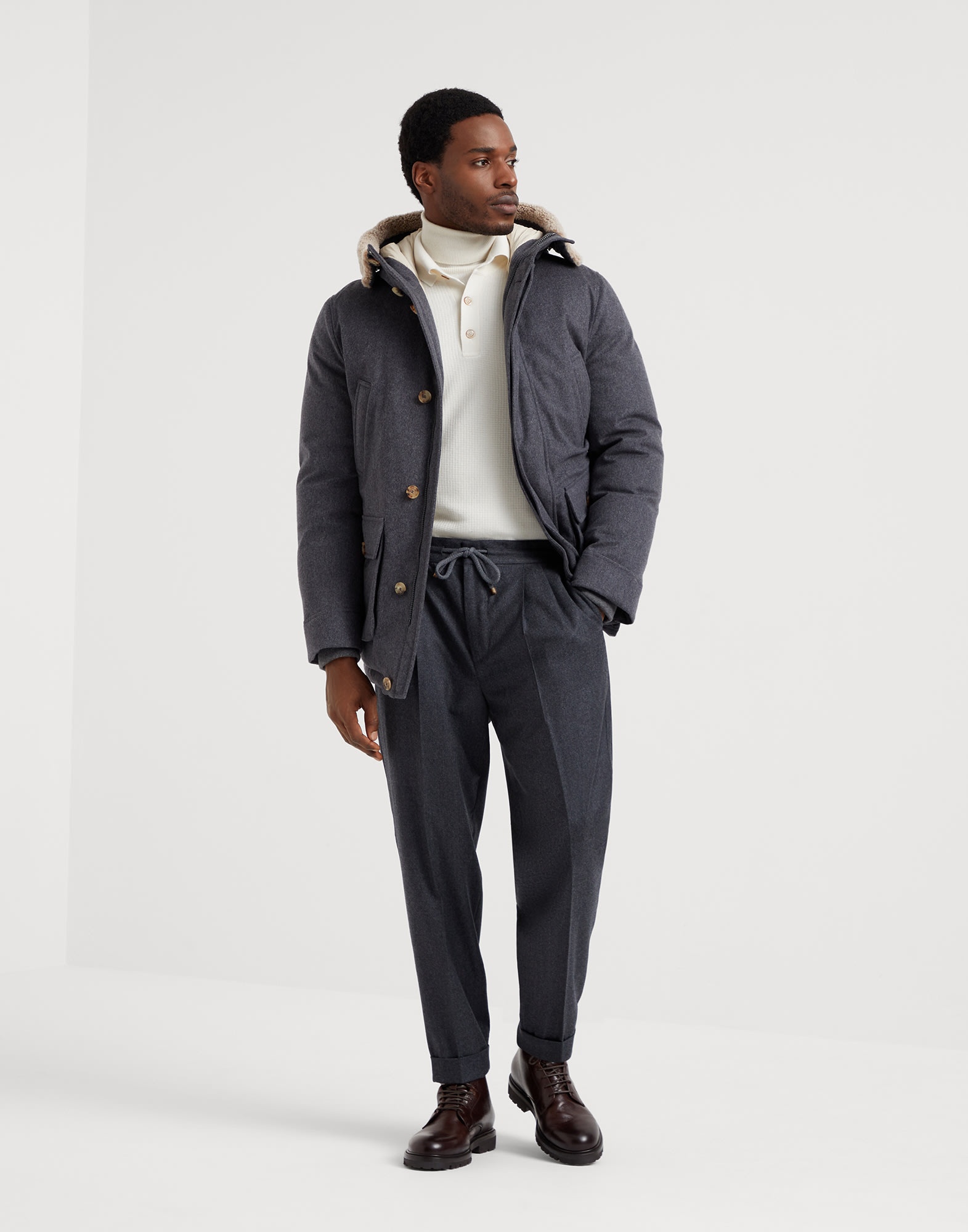 Virgin wool flannel leisure fit trousers with drawstring and double pleats - 4