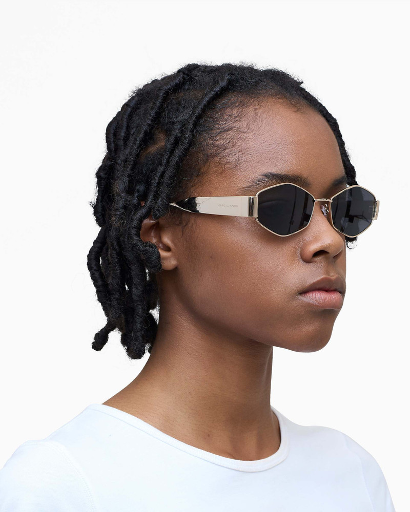 Marc Jacobs THE TRIANGLE SUNGLASSES outlook