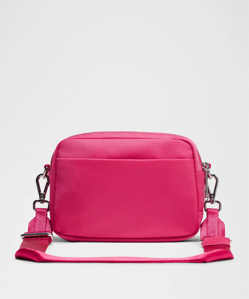 Everywhere Crossbody Bag 2L *Metal Hardware 3