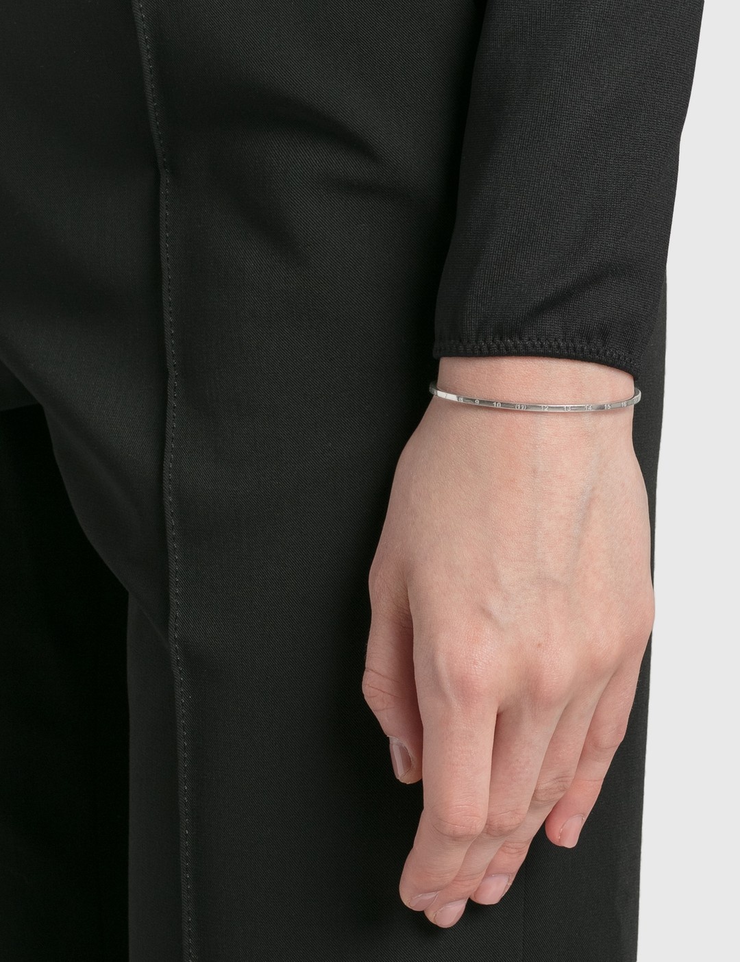 numbers-engraved cuff bracelet - 5