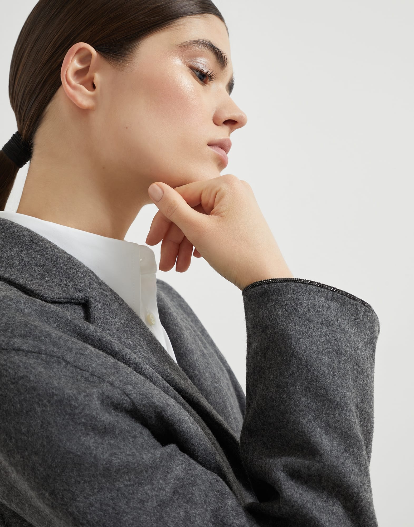 Hand-crafted virgin wool double cloth cropped blazer with shiny cuffs - 3