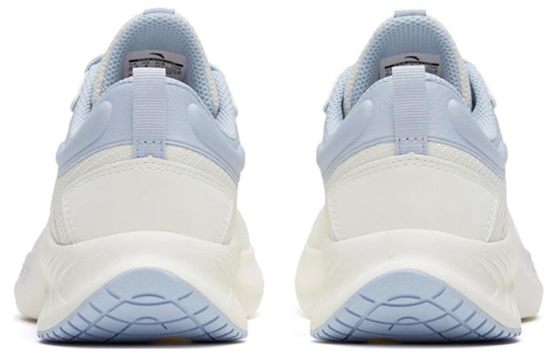 ANTA (WMNS) ANTA Stinger SE 'White Blue' 922315585-1 outlook